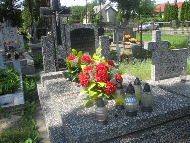 Grób Jan Paradowski