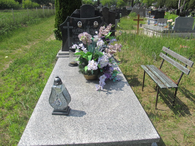 Grób Jacek Bednarski